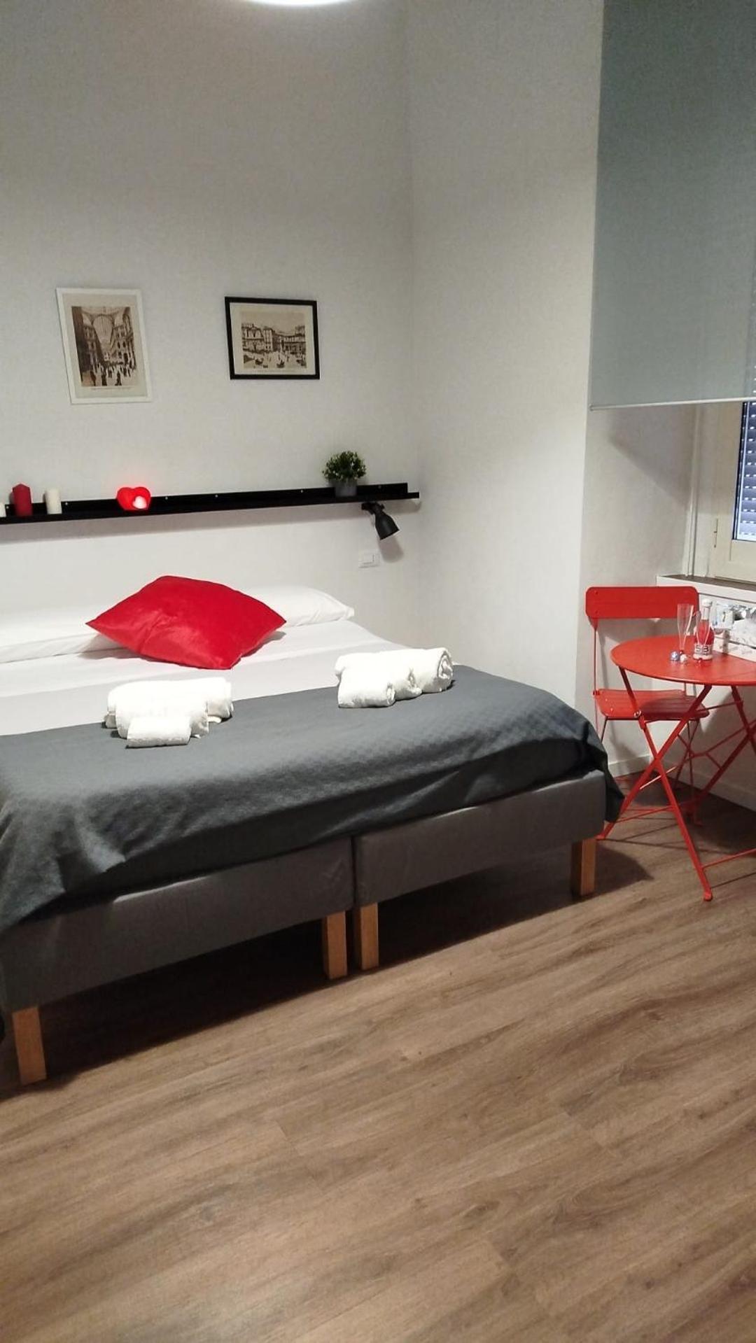 Tammurriata Nera Bedroom Napoli Eksteriør billede