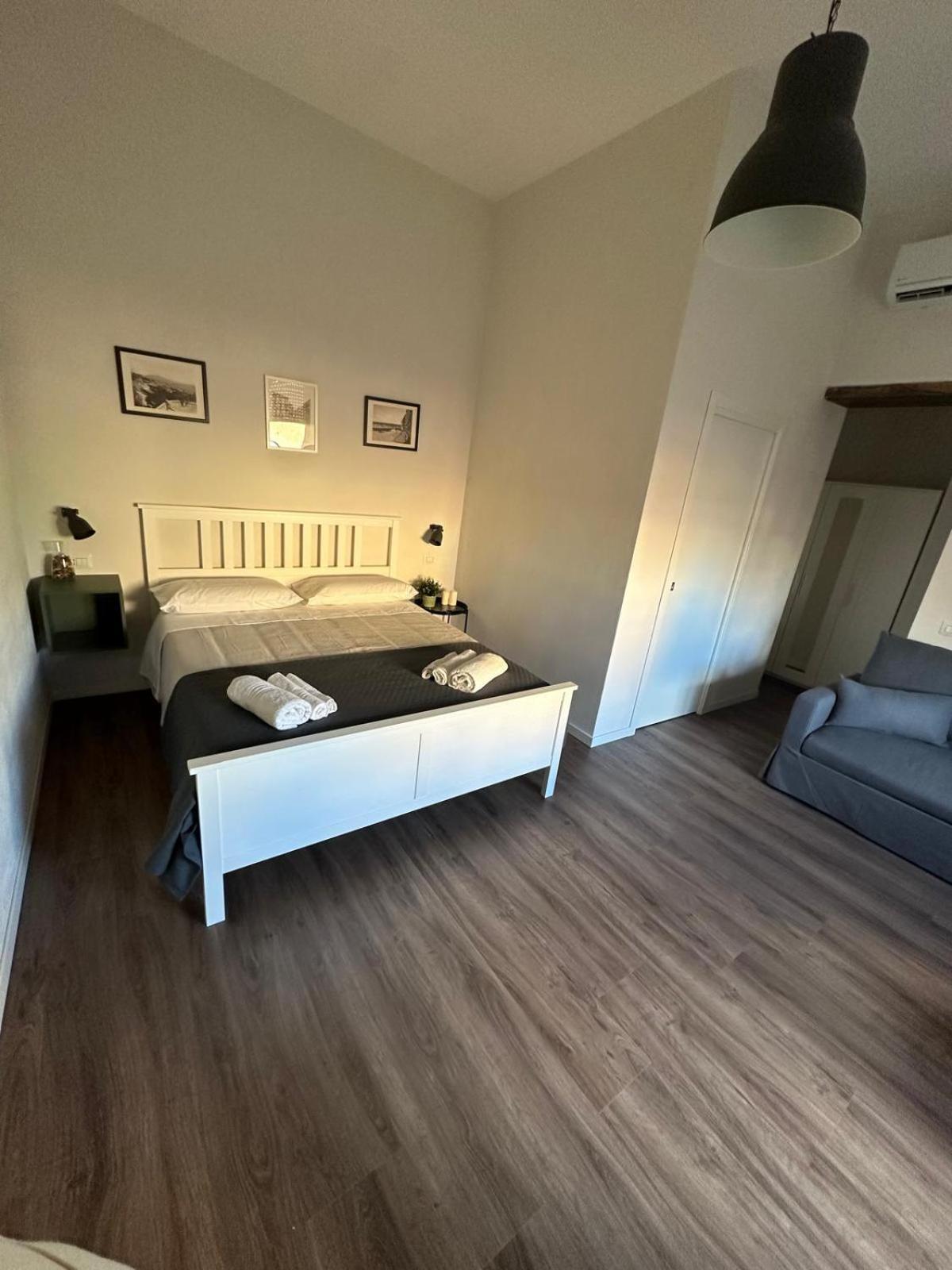Tammurriata Nera Bedroom Napoli Eksteriør billede