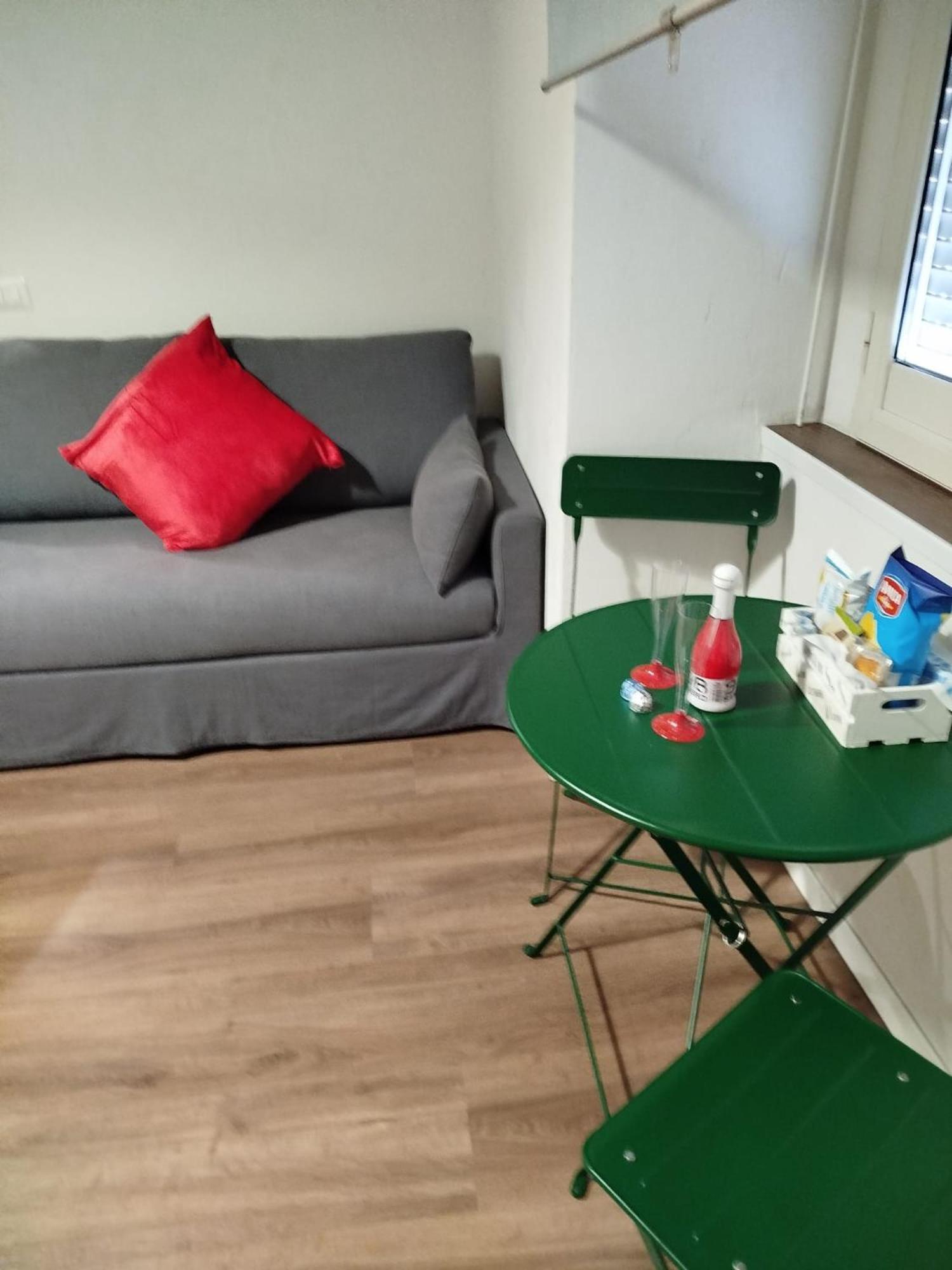 Tammurriata Nera Bedroom Napoli Eksteriør billede